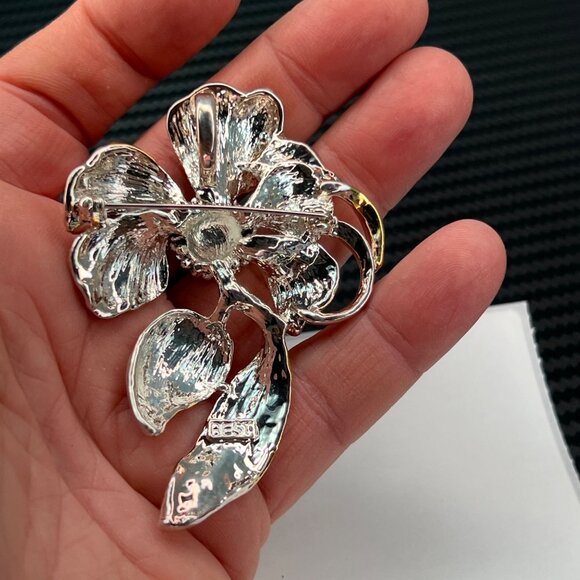 BEST Brand Dogwood Flower Brooch Pin Pendant Silver and Gold Tone - Picture 8 of 10